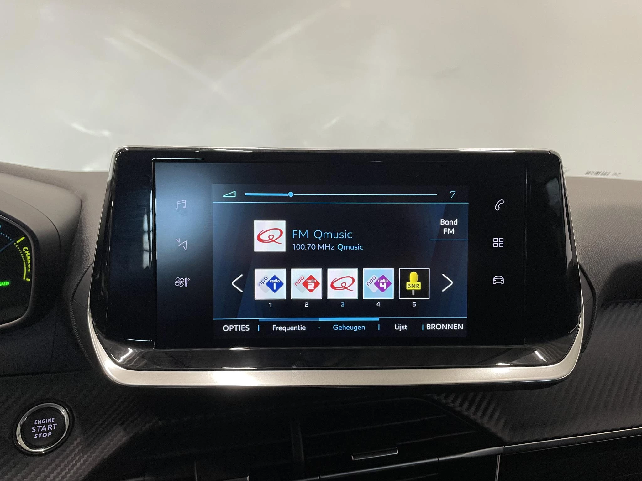 Hoofdafbeelding Peugeot e-208