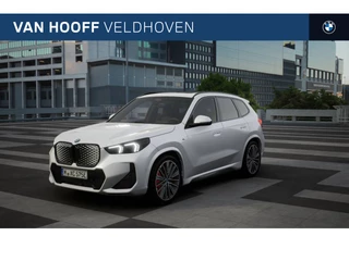 BMW iX1 eDrive20 M Sport / Panoramadak / Trekhaak / Sportstoelen / M Adaptief onderstel / Comfort Access / Stoelverwarming / Parking Assistant Plus / Head-Up / Harman Kardon