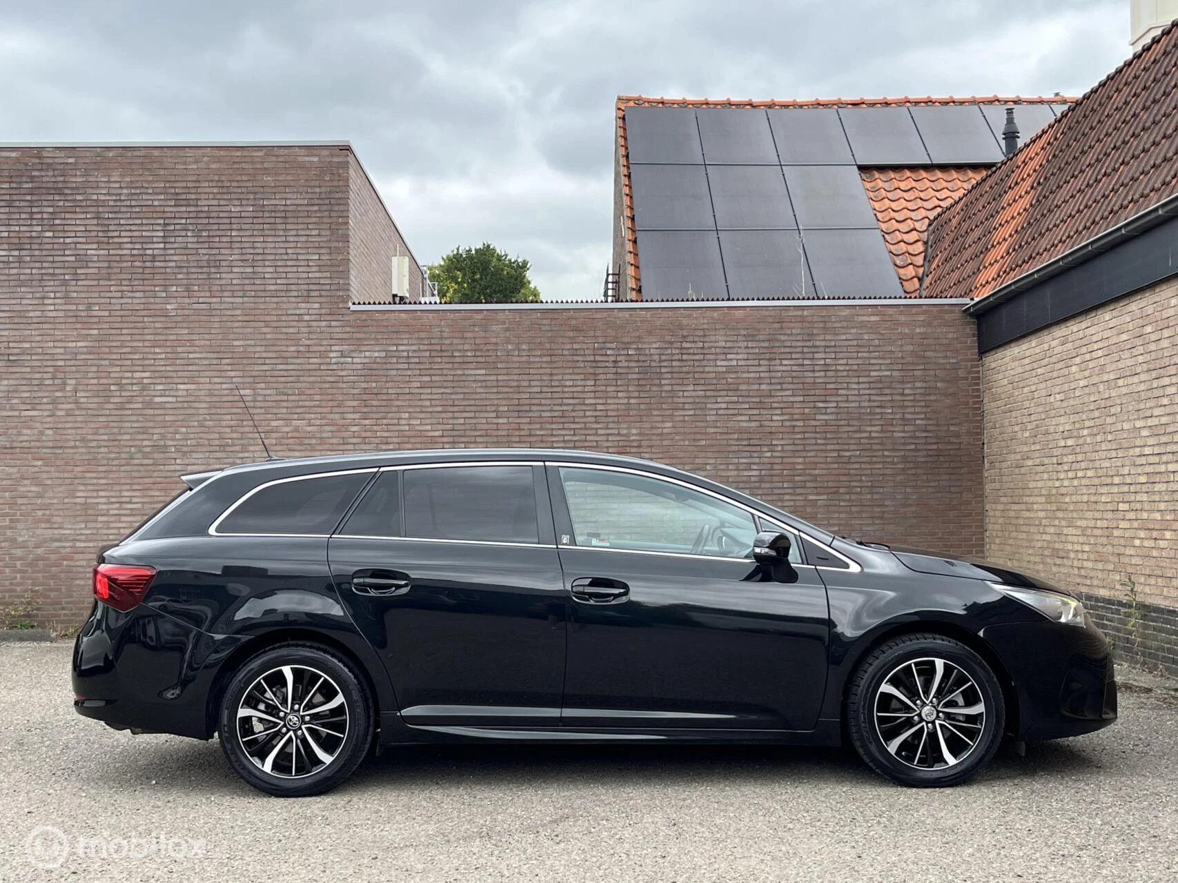 Hoofdafbeelding Toyota Avensis
