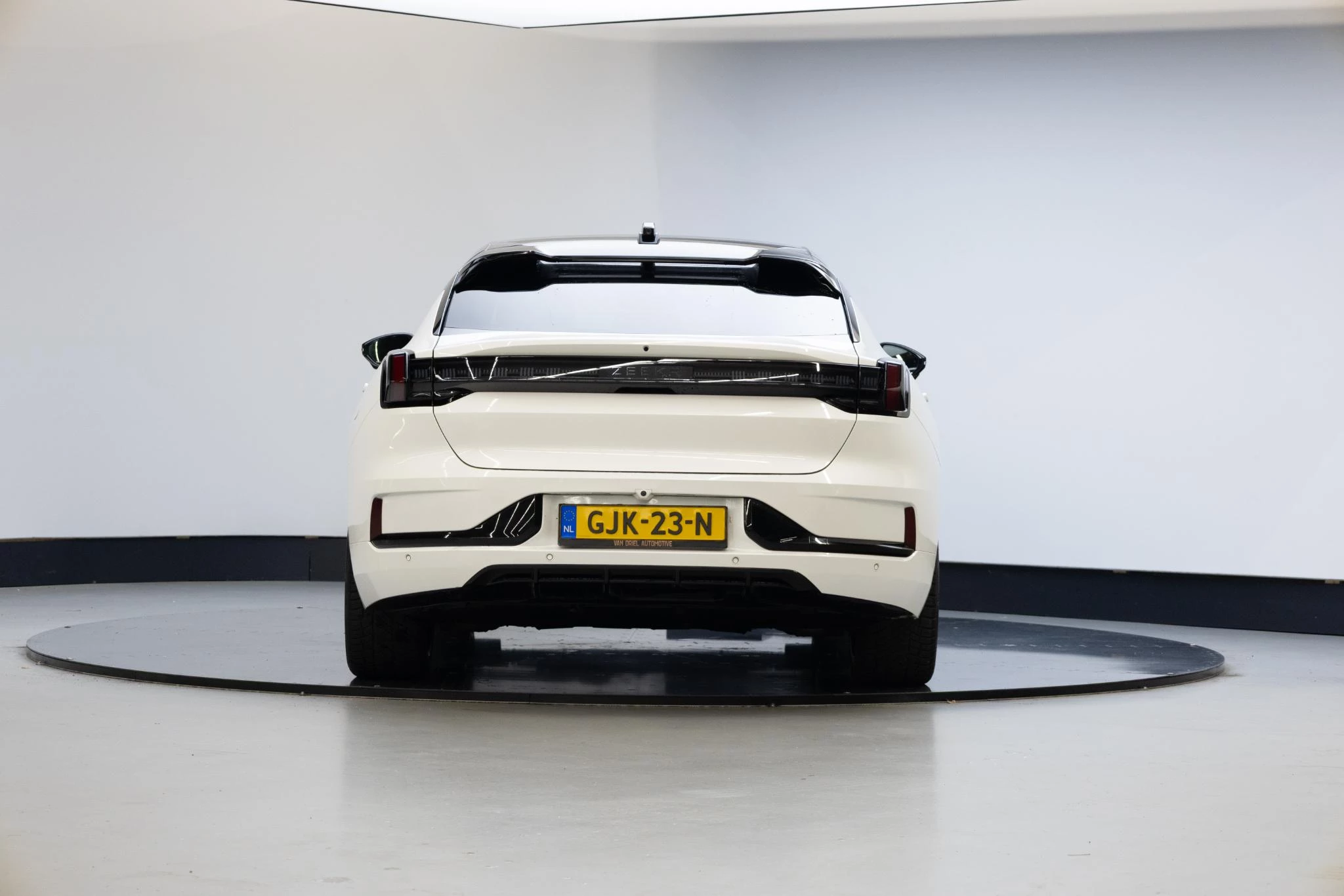 Hoofdafbeelding Zeekr 001