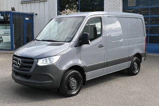 Hoofdafbeelding Mercedes-Benz Sprinter Mercedes-Benz Sprinter 315 CDI L1H1 RWD 10.25 MBUX met camera en navigatie, Leder, Trekhaak
