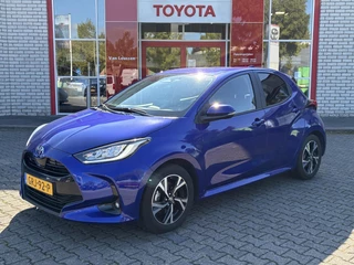 Toyota Yaris HYBRID 115 FIRST EDITION NL-AUTO APPLE/ANDROID LED KEYLESS CAMERA 16" LM-VELGEN AD-CRUISE