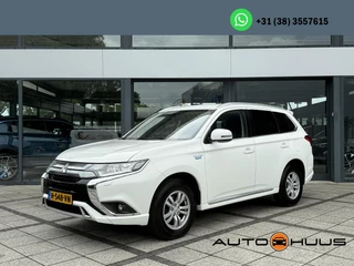 Hoofdafbeelding Mitsubishi Outlander Mitsubishi Outlander 2.4 PHEV Pure | Camera | Carplay | Stoelverwarming |