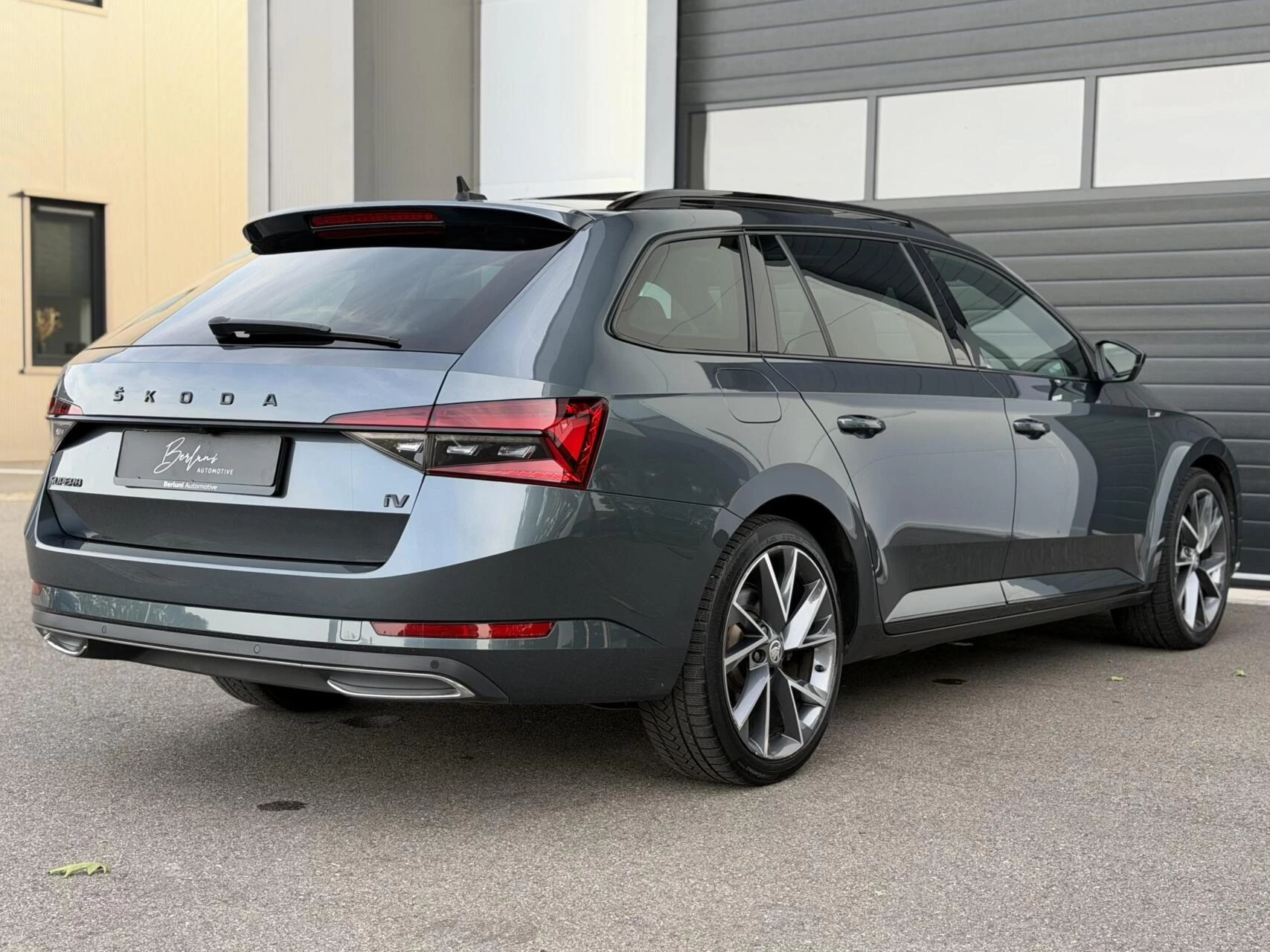 Hoofdafbeelding Škoda Superb