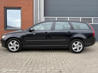 Hoofdafbeelding Volvo V50 Volvo V50 2.0 Sport - Volvo dealer onderh. - 2e eigenaar