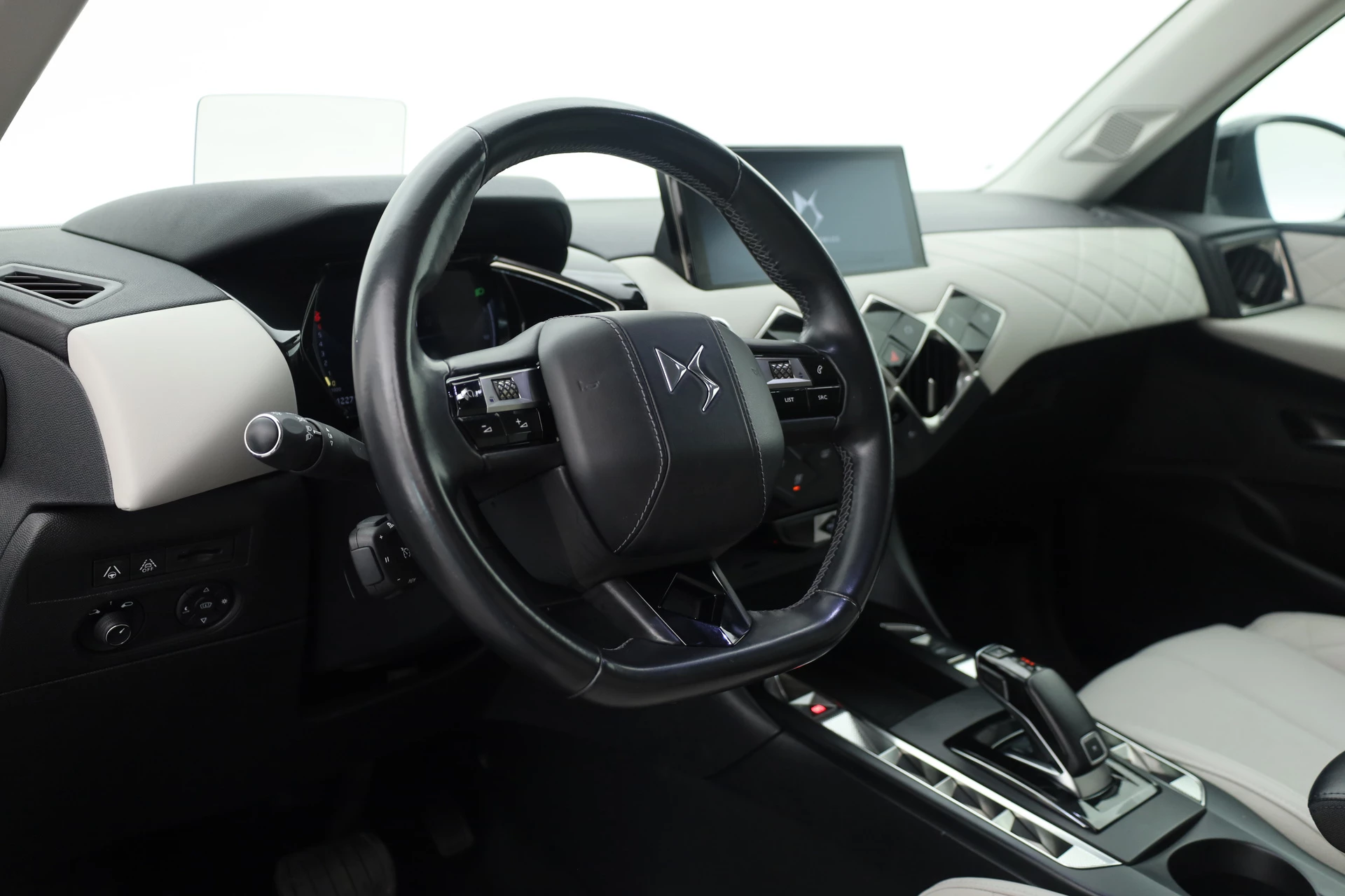 Hoofdafbeelding DS DS 3