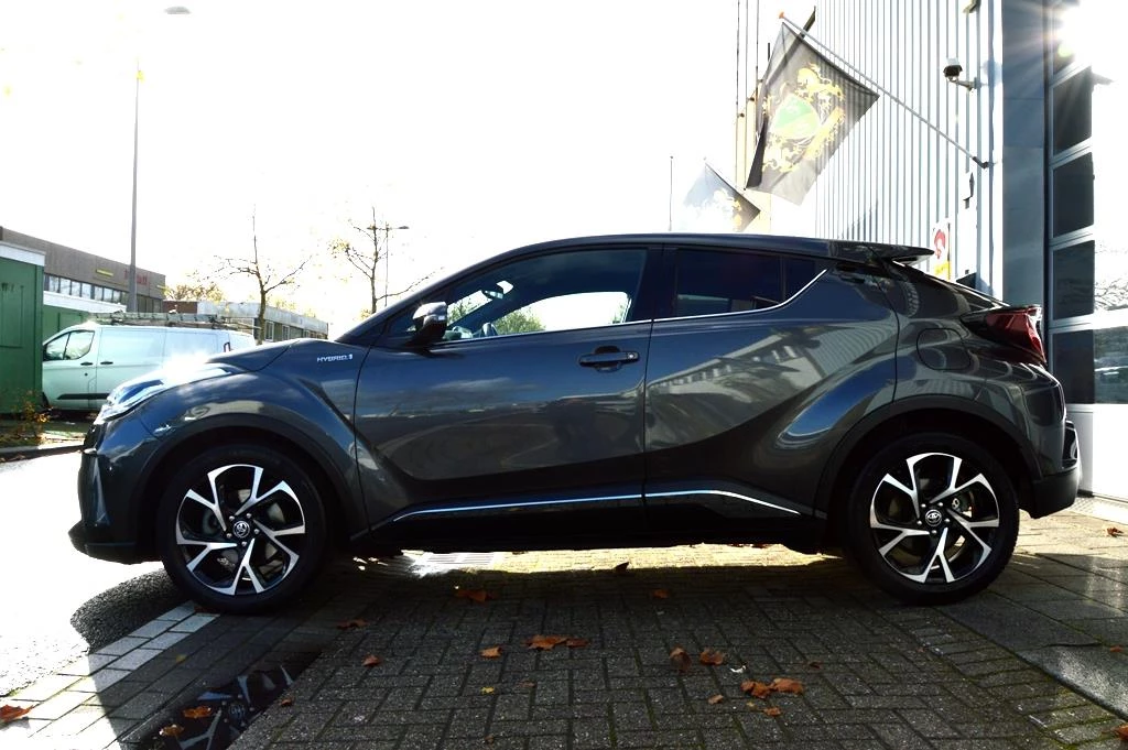 Hoofdafbeelding Toyota C-HR