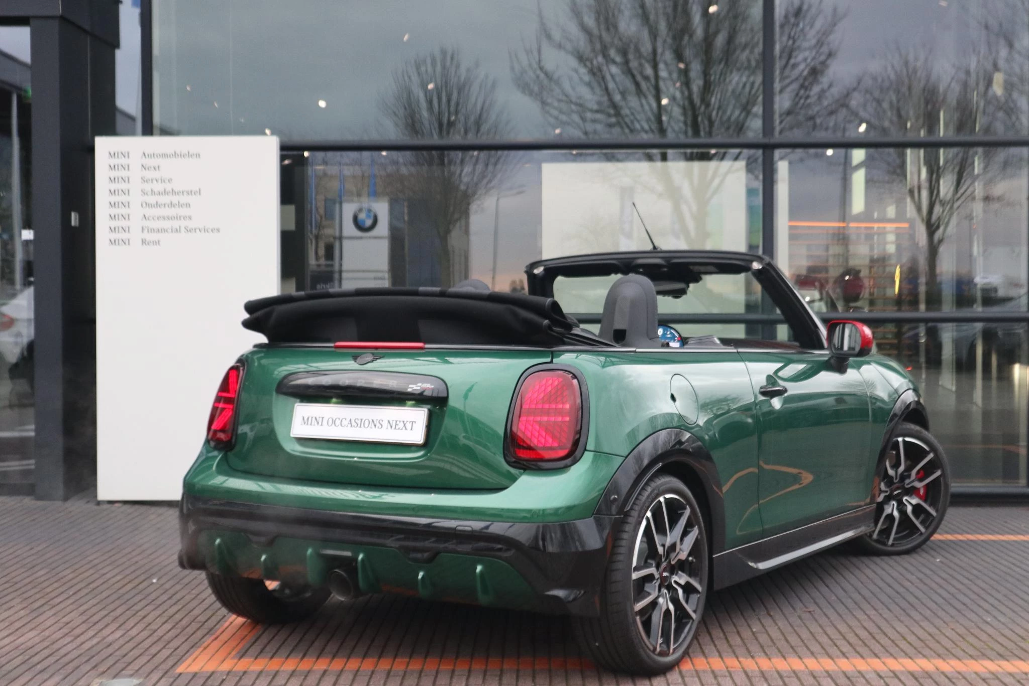 Hoofdafbeelding MINI Cabrio