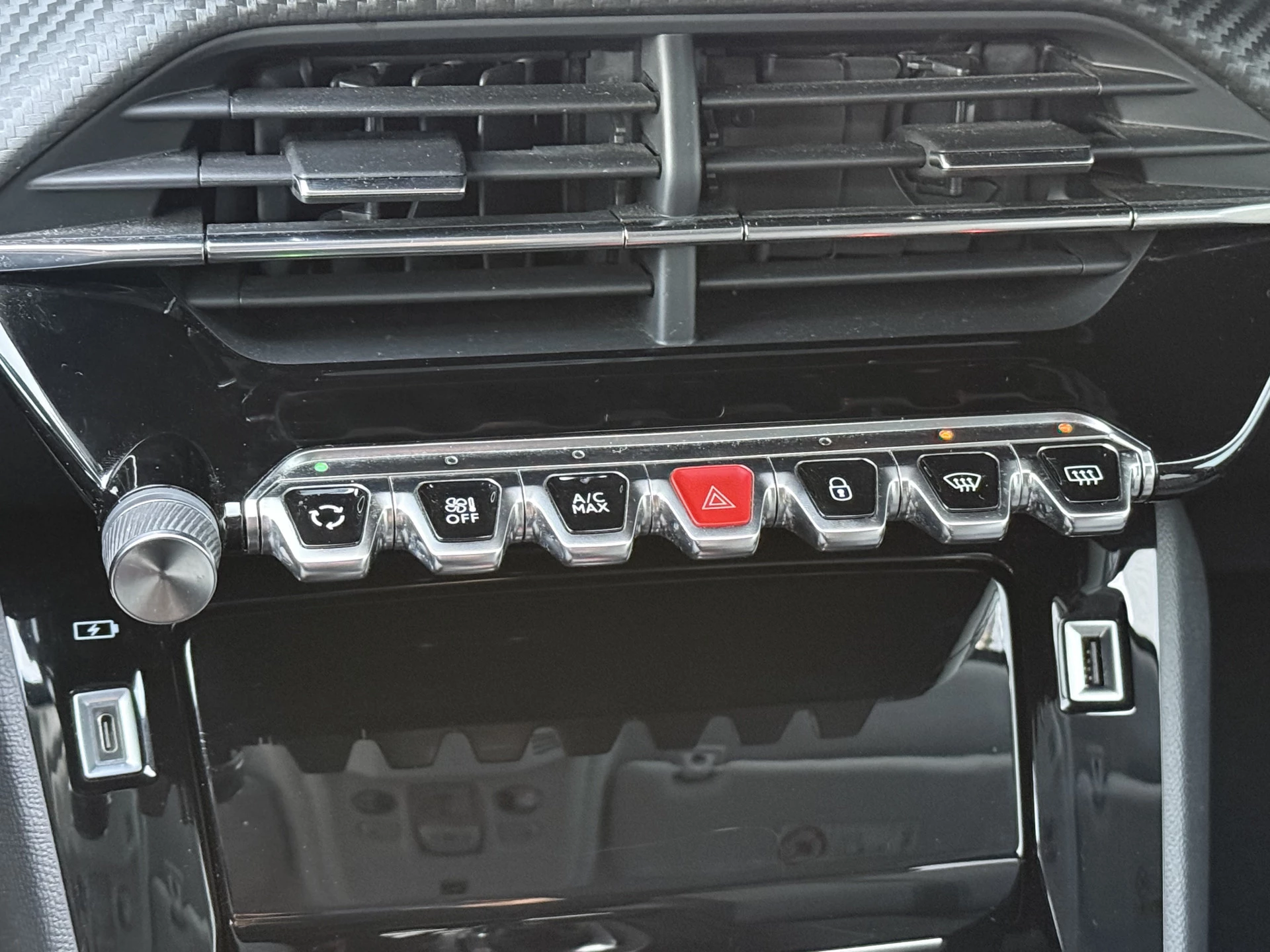 Hoofdafbeelding Peugeot e-208