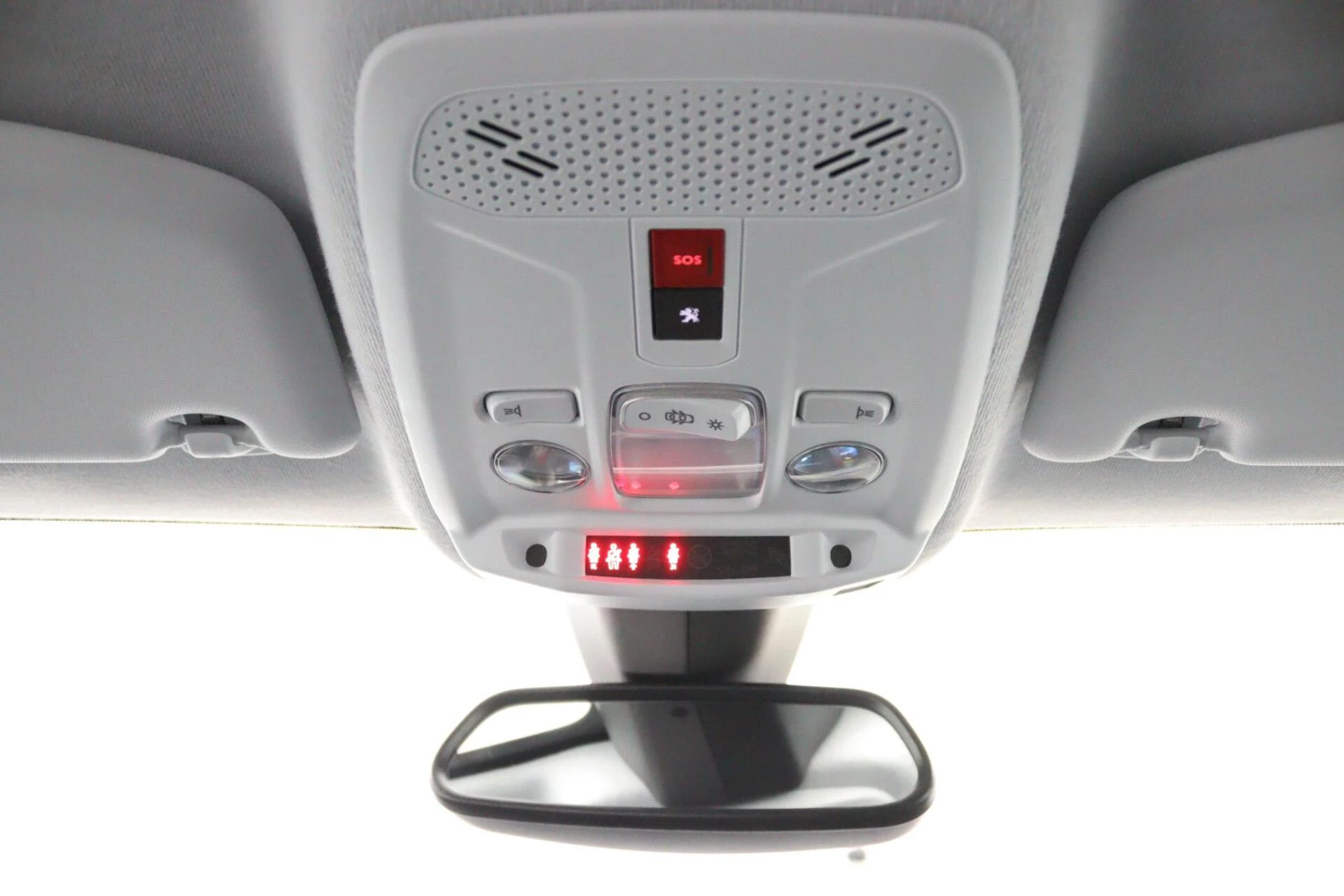 Hoofdafbeelding Peugeot e-208