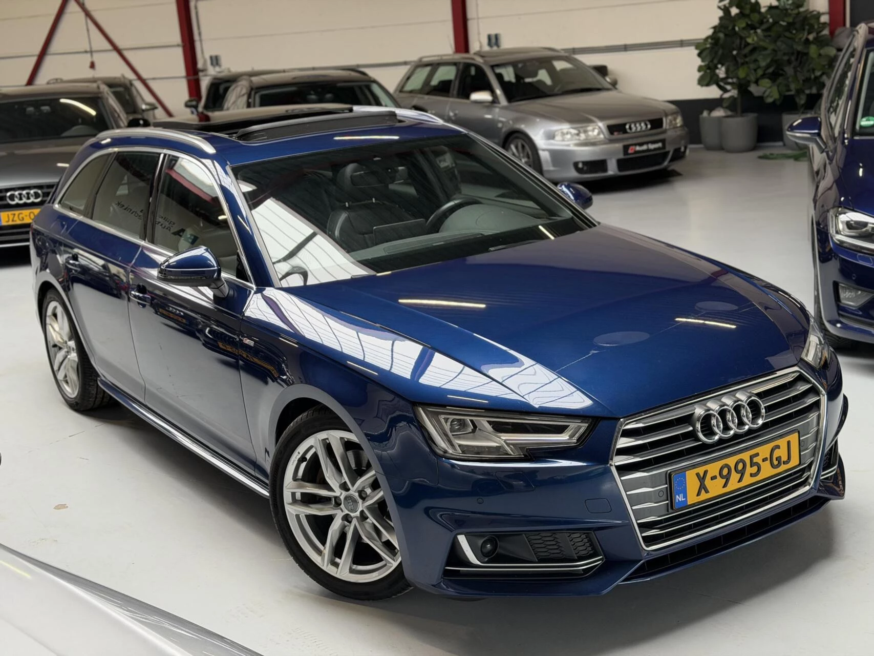 Hoofdafbeelding Audi A4