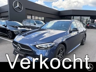 Hoofdafbeelding Mercedes-Benz C-Klasse Mercedes-Benz C-Klasse Estate 300e AMG ** LED, MBUX+, PANO, TREKH, WINTER-, MEMORY-, KEYLESS-PACK ** 1e EIG - UNFALLFREI ** ** INFORMEER OOK NAAR ONZE AANTREKKELIJKE FINANCIAL-LEASE TARIEVEN **