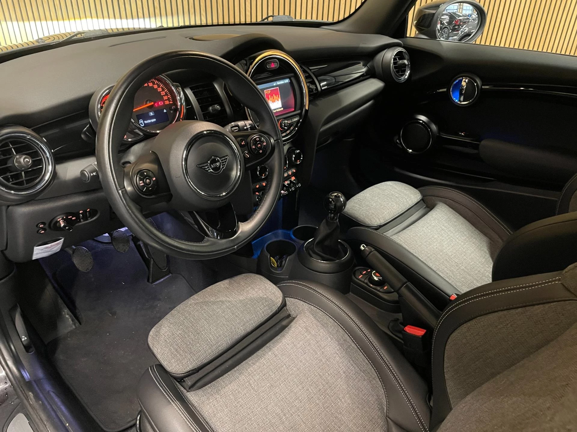 Hoofdafbeelding MINI One