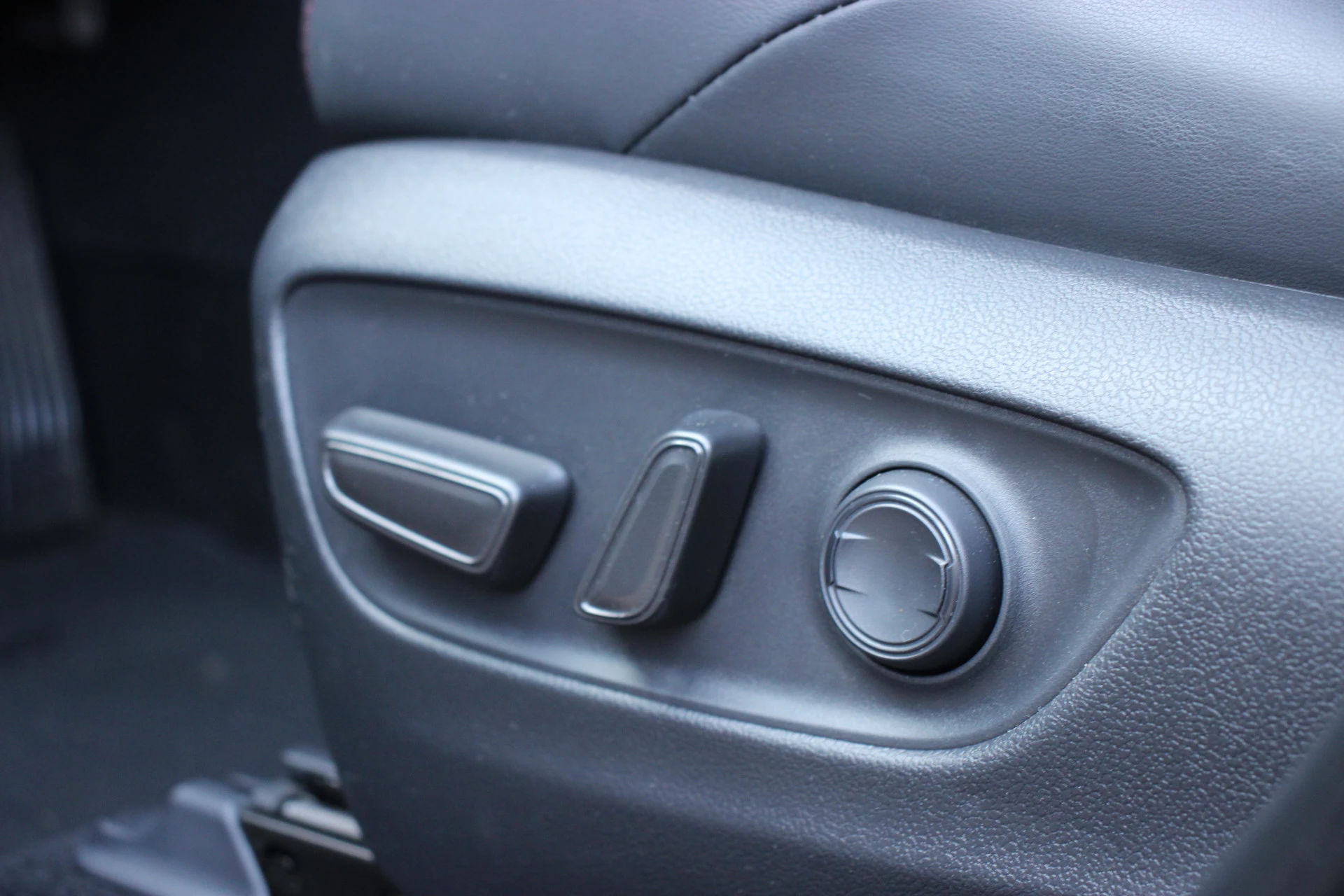 Hoofdafbeelding Suzuki Across