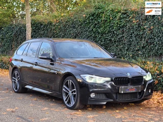 BMW 3-serie Touring F31 320i M Sport X-drive Trekhaak Apple CarPlay dig.dash 19inch 320i xDrive M Sport Edition