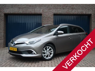 Toyota Auris Touring Sports 1.8 Hybrid Lease pro | Panorama | Trekhaak | Camera | Navigatie | DAB