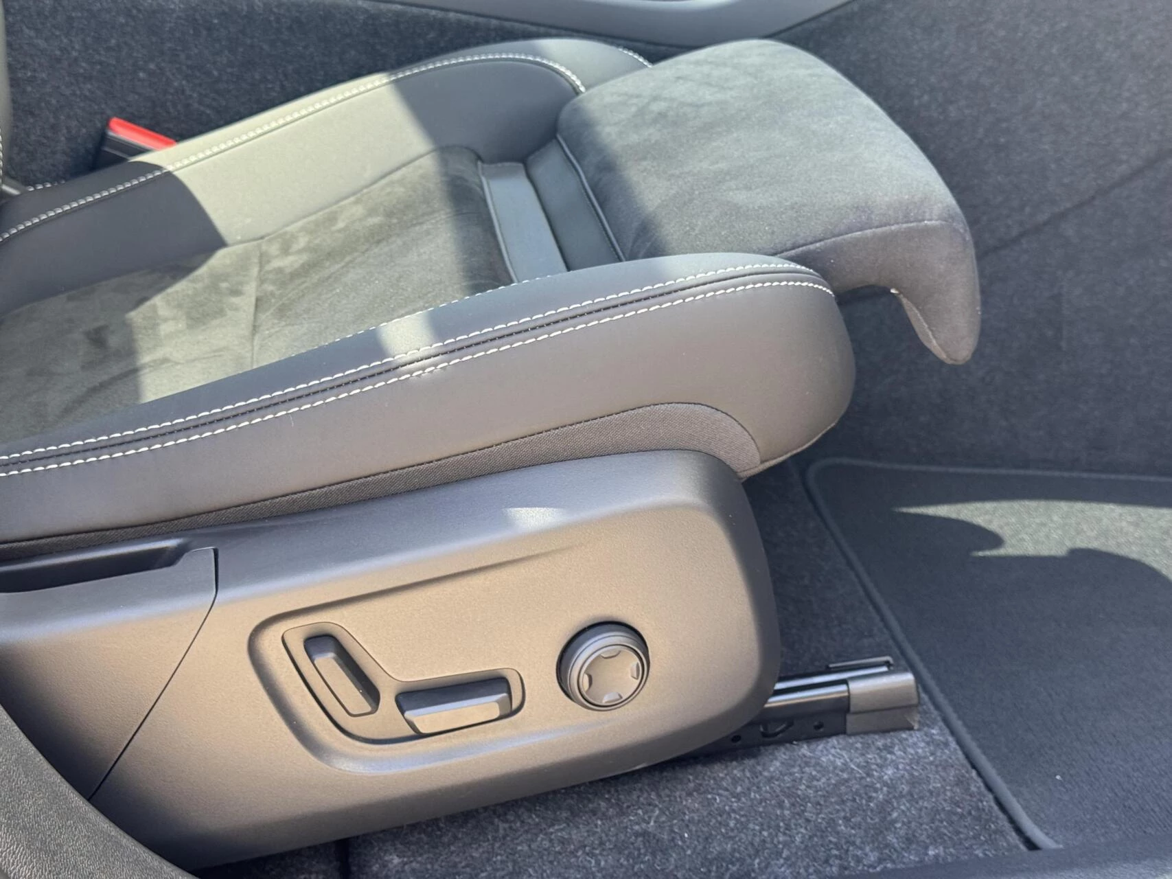 Hoofdafbeelding Volvo EX40