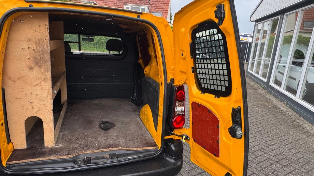 Hoofdafbeelding Peugeot Partner