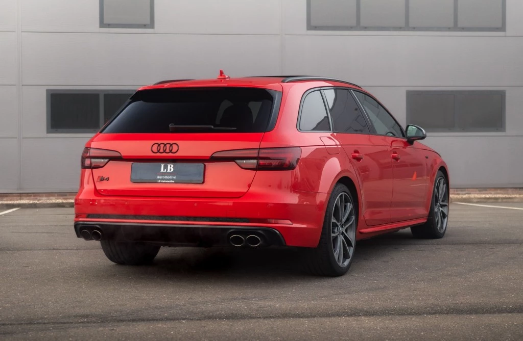 Hoofdafbeelding Audi S4