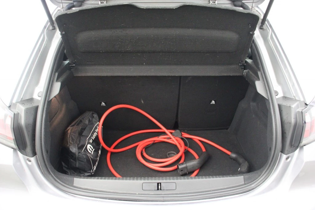 Hoofdafbeelding Peugeot e-208