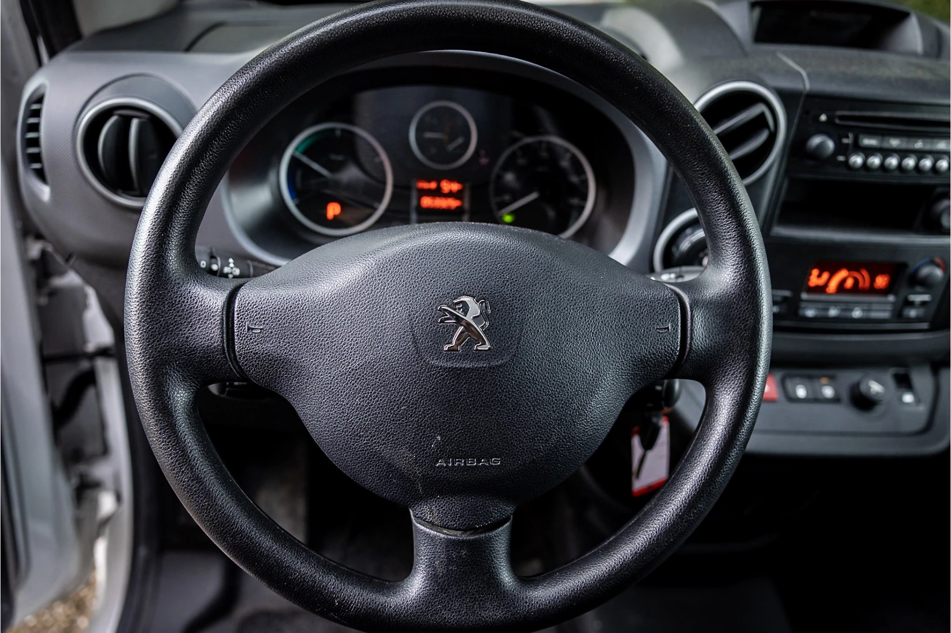 Hoofdafbeelding Peugeot Partner