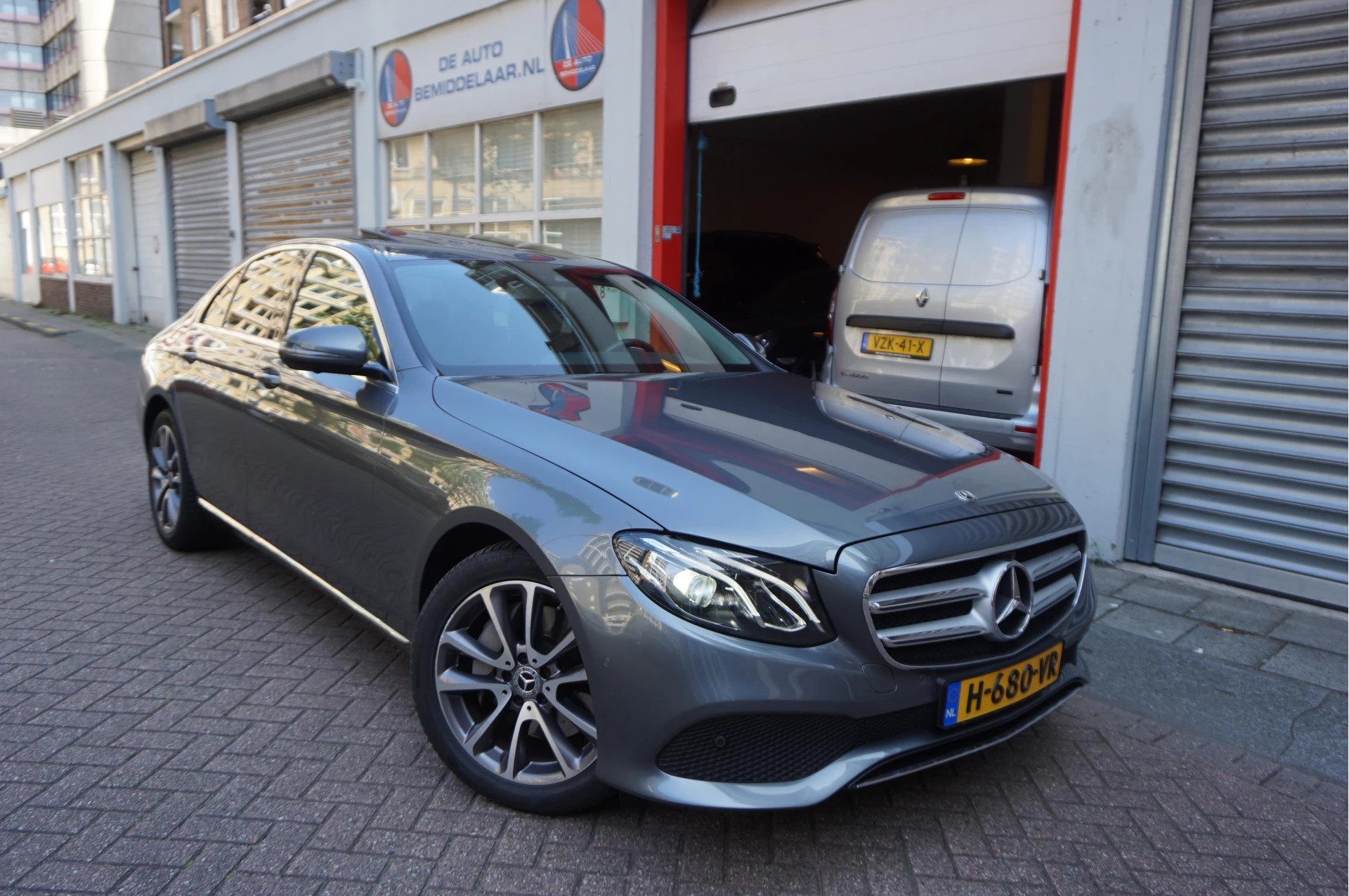 Hoofdafbeelding Mercedes-Benz E-Klasse