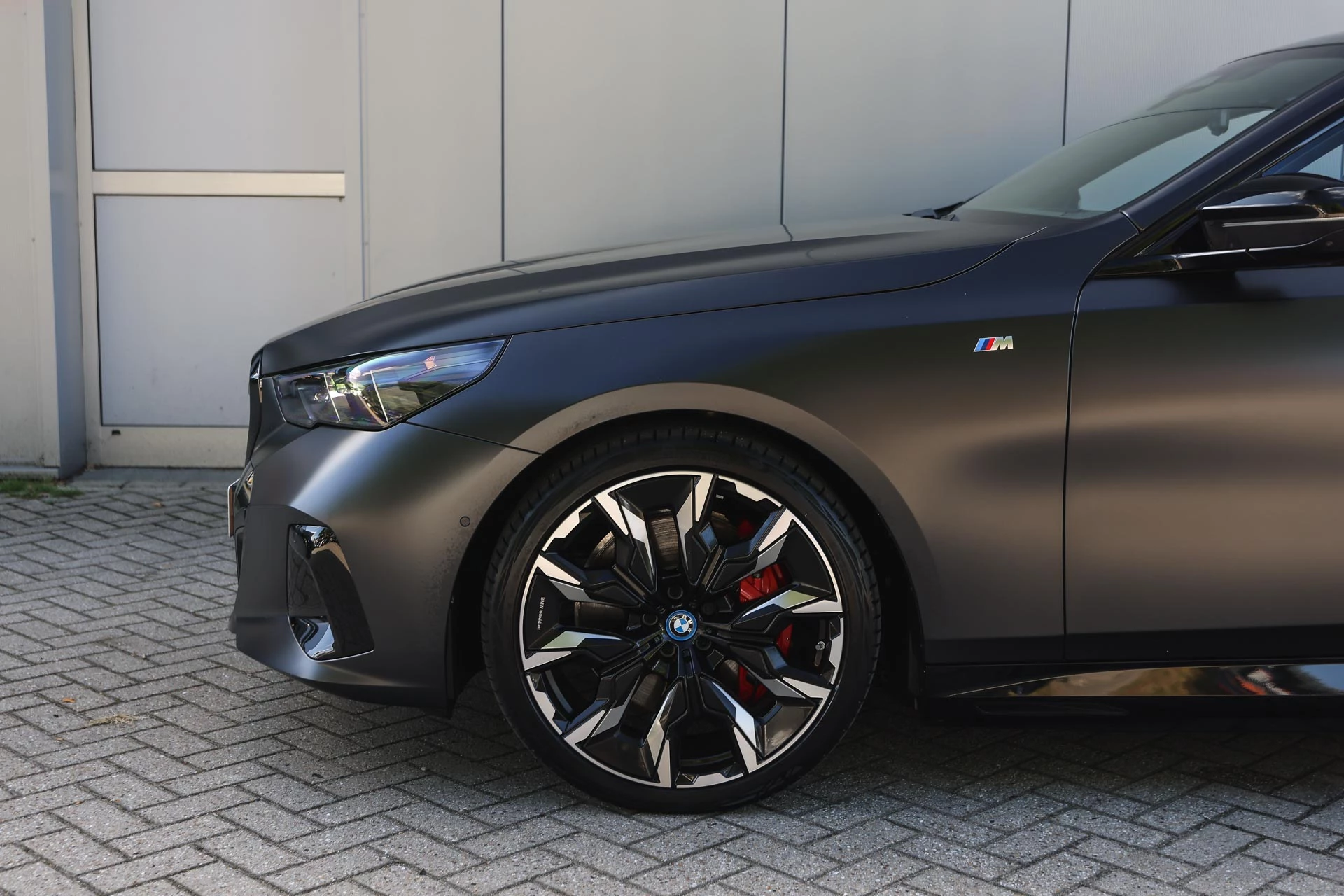 Hoofdafbeelding BMW i5