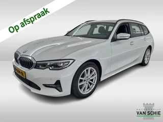 BMW 3 Serie Touring 320i Business Edition (184PK) 1e-Eig. & Dealer-Onderh. BOVAG-Garantie. NL-Auto.