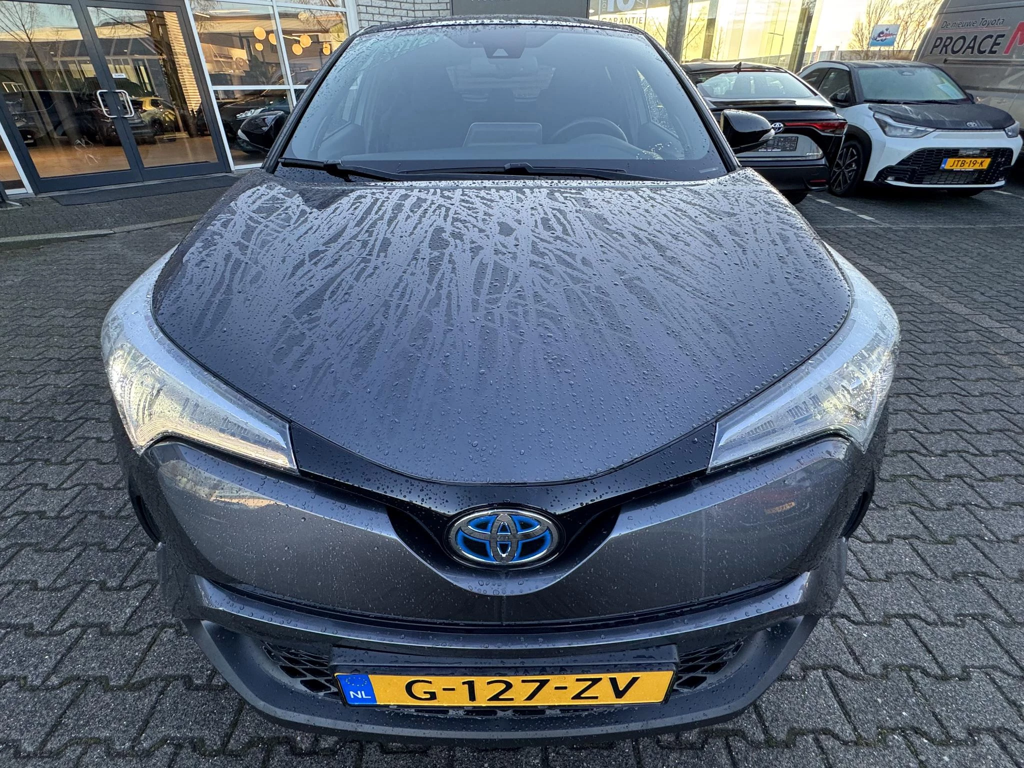 Hoofdafbeelding Toyota C-HR