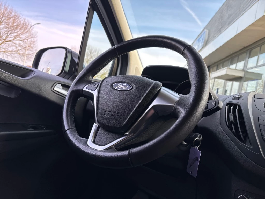 Hoofdafbeelding Ford Transit Courier