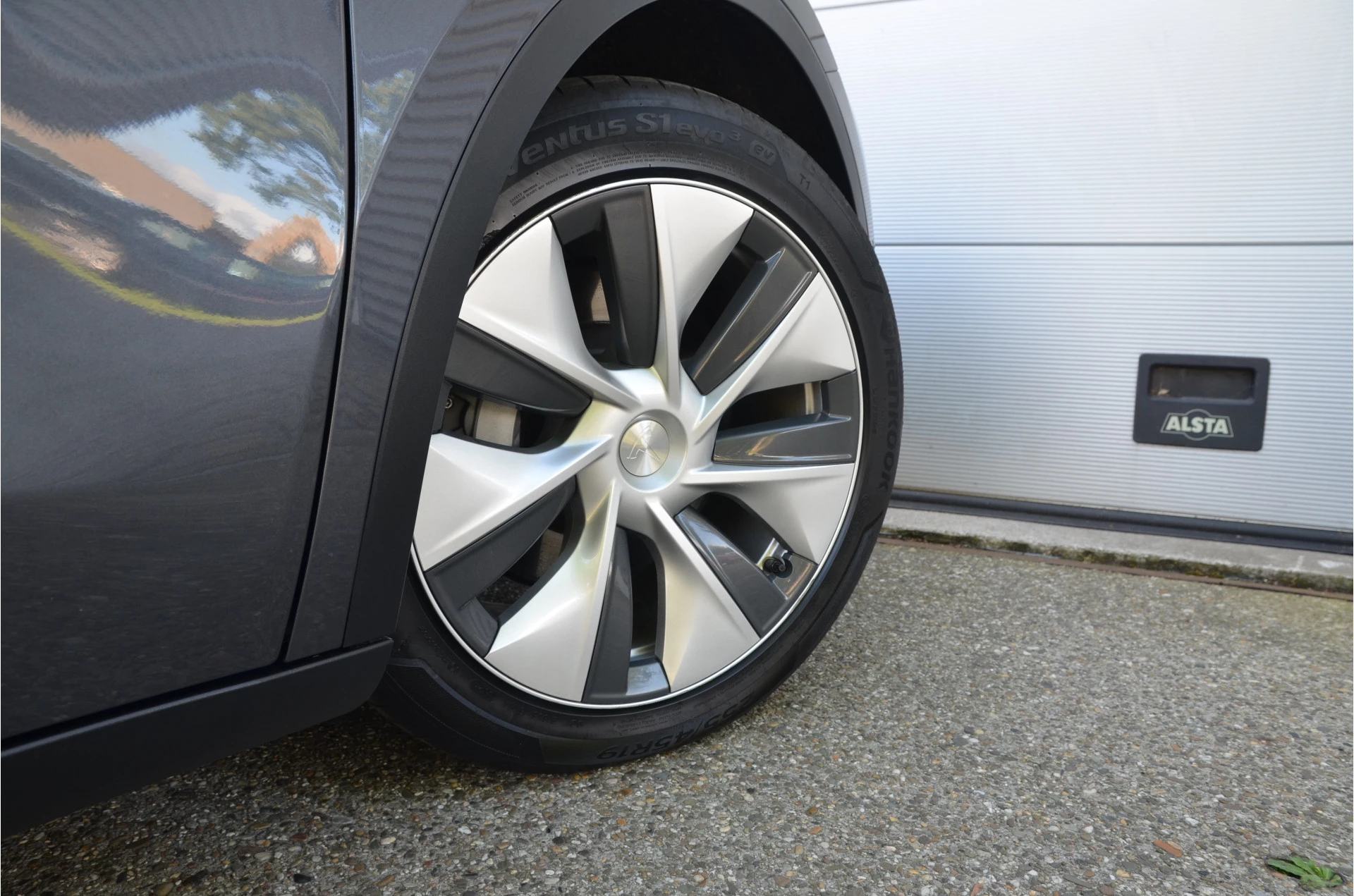 Hoofdafbeelding Tesla Model Y