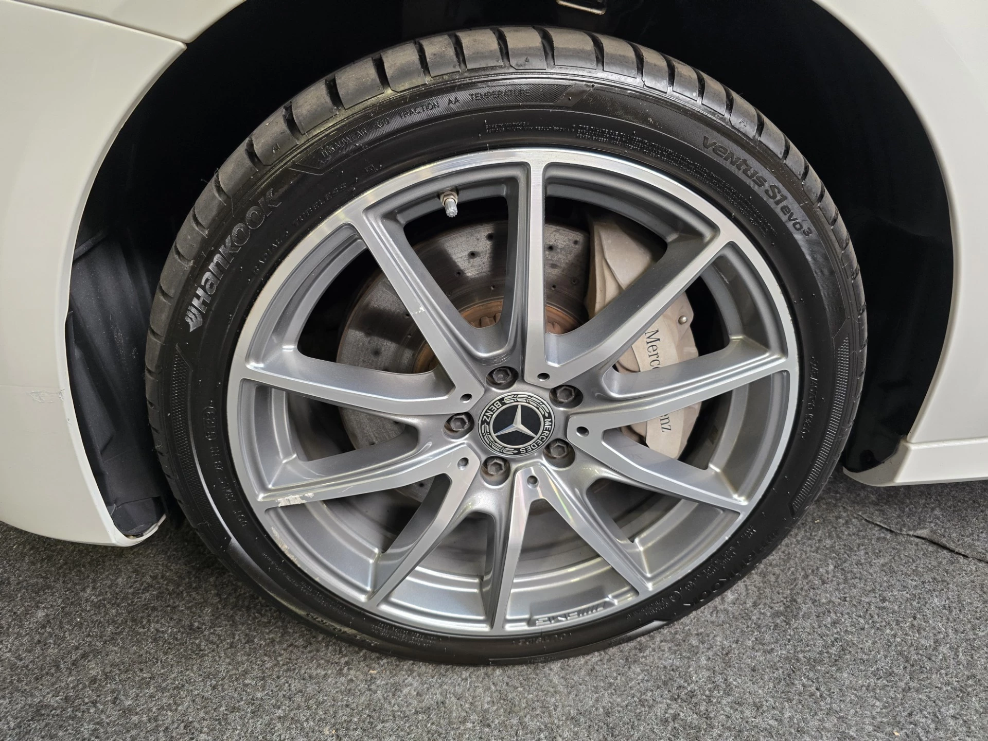 Hoofdafbeelding Mercedes-Benz E-Klasse