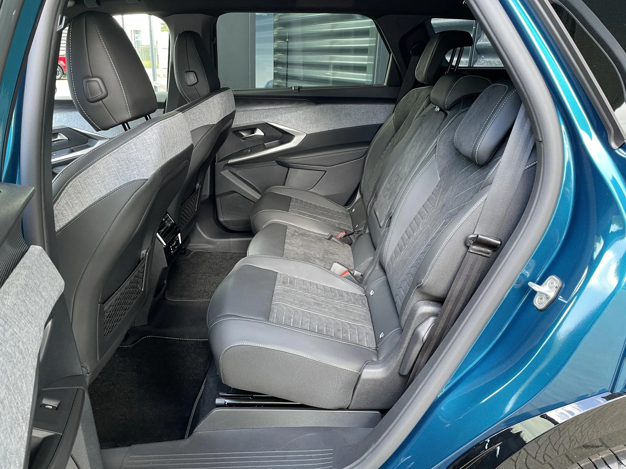 Hoofdafbeelding Peugeot e-5008