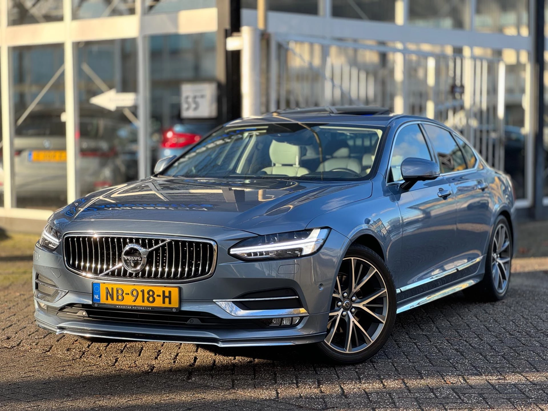 Hoofdafbeelding Volvo S90