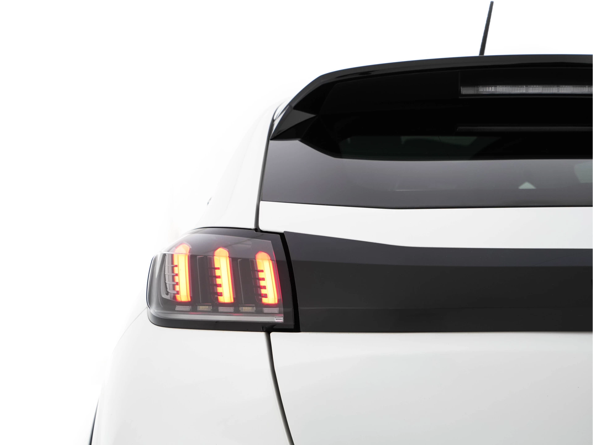 Hoofdafbeelding Peugeot e-208