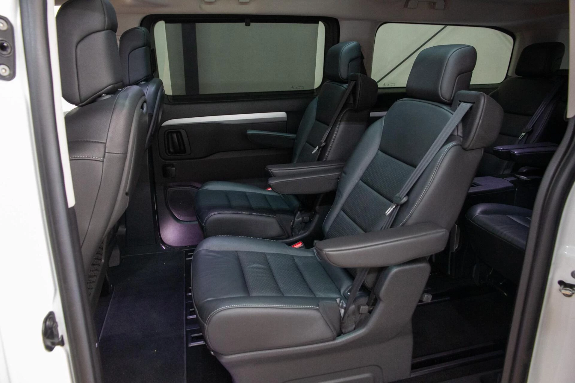 Hoofdafbeelding Peugeot e-Traveller