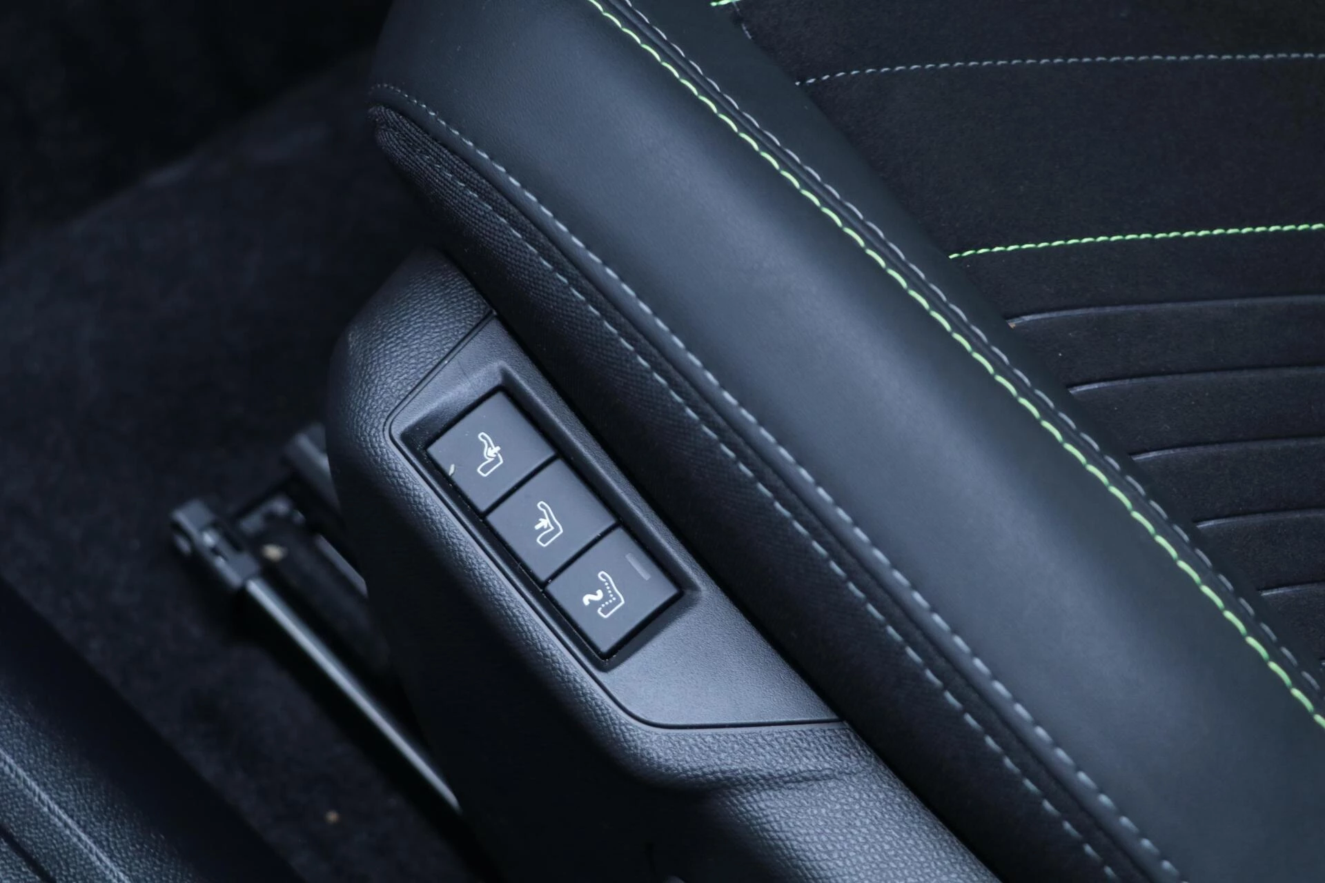 Hoofdafbeelding Peugeot e-2008