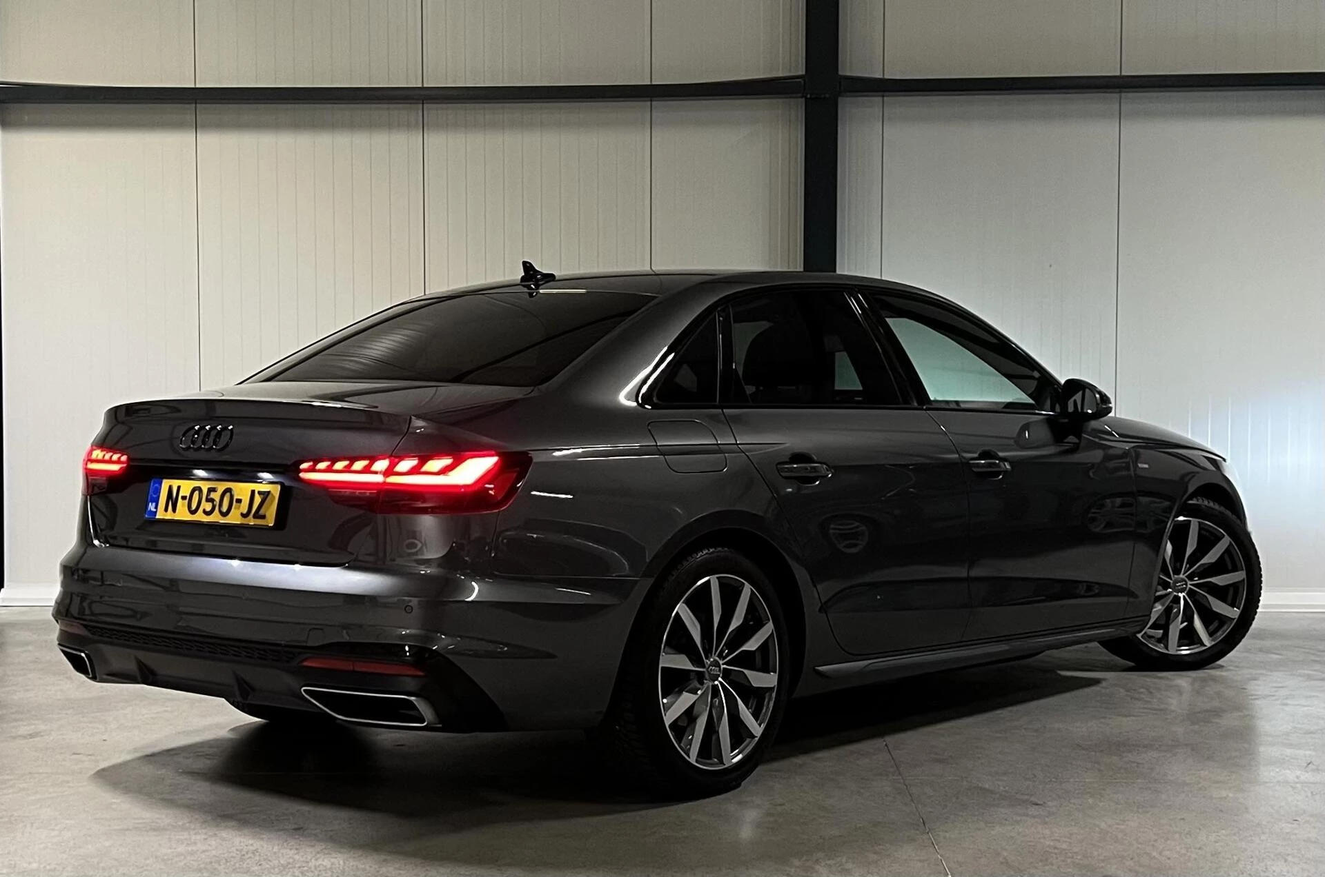 Hoofdafbeelding Audi A4