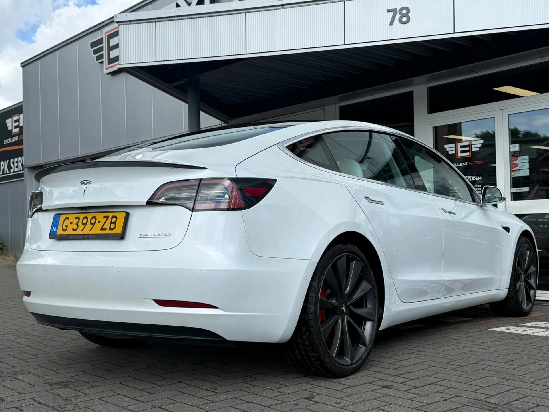 Hoofdafbeelding Tesla Model 3