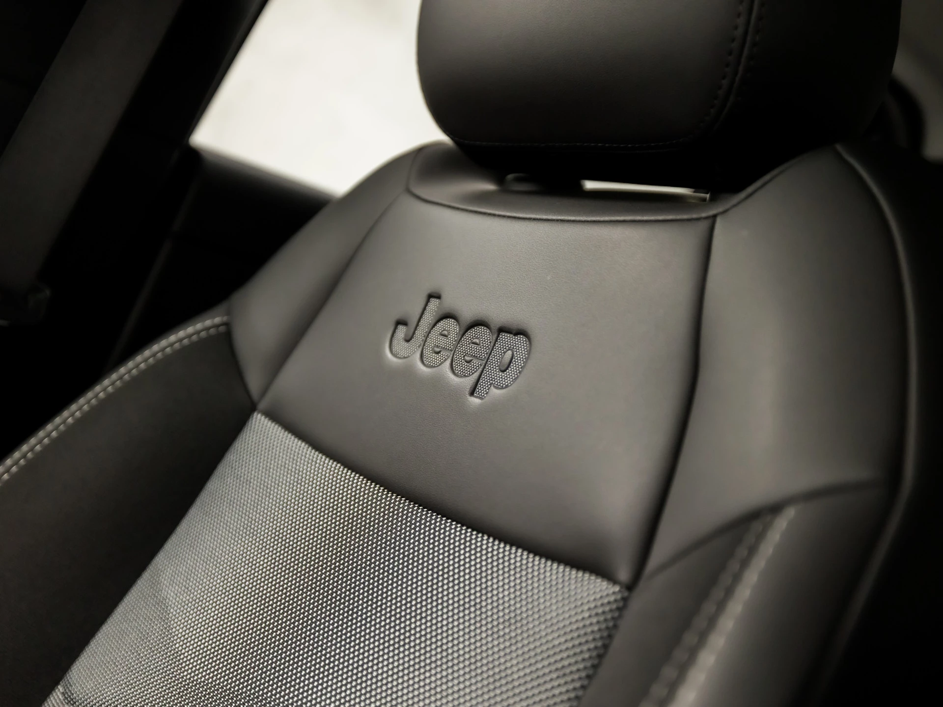 Hoofdafbeelding Jeep Avenger