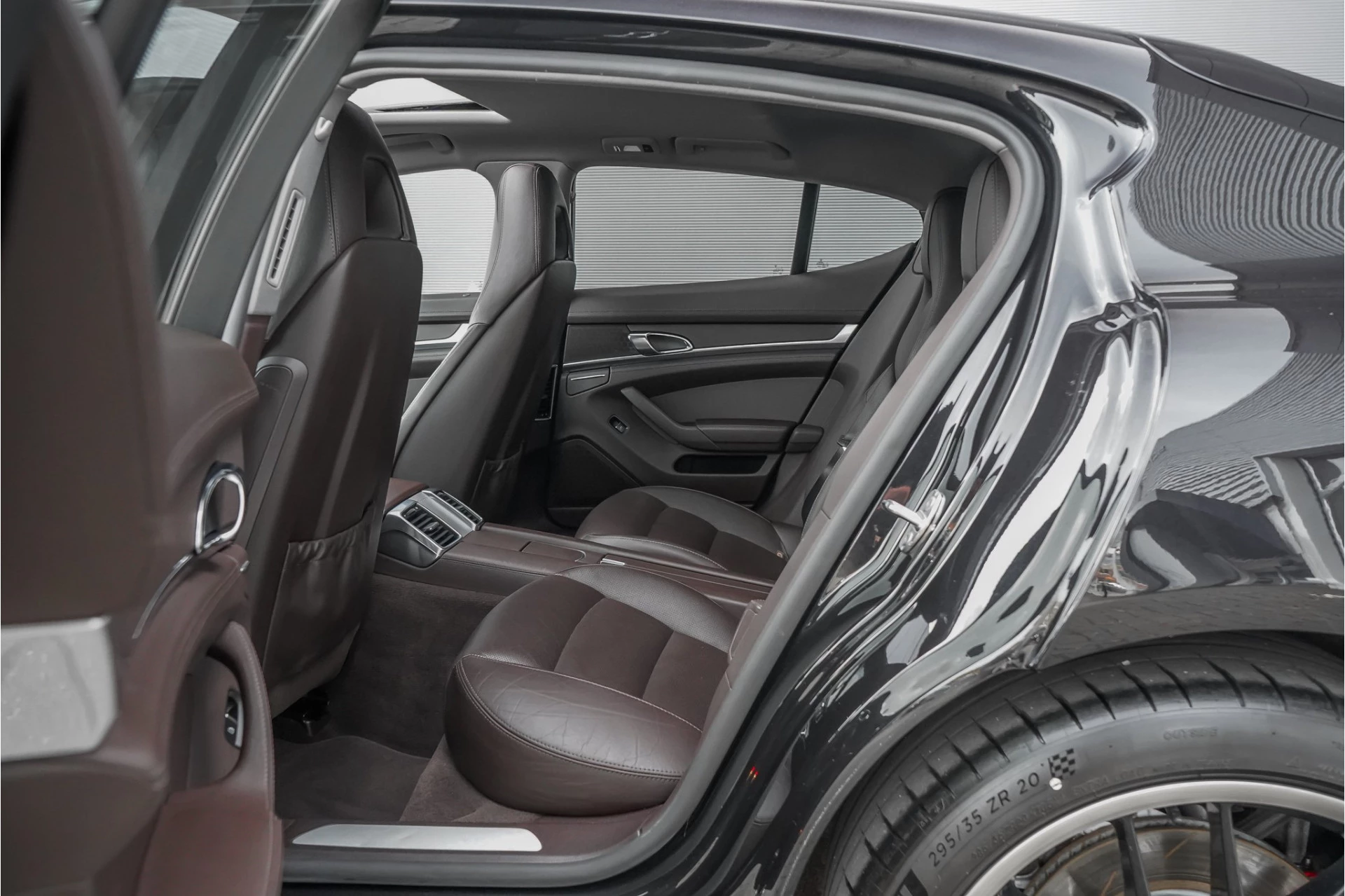 Hoofdafbeelding Porsche Panamera