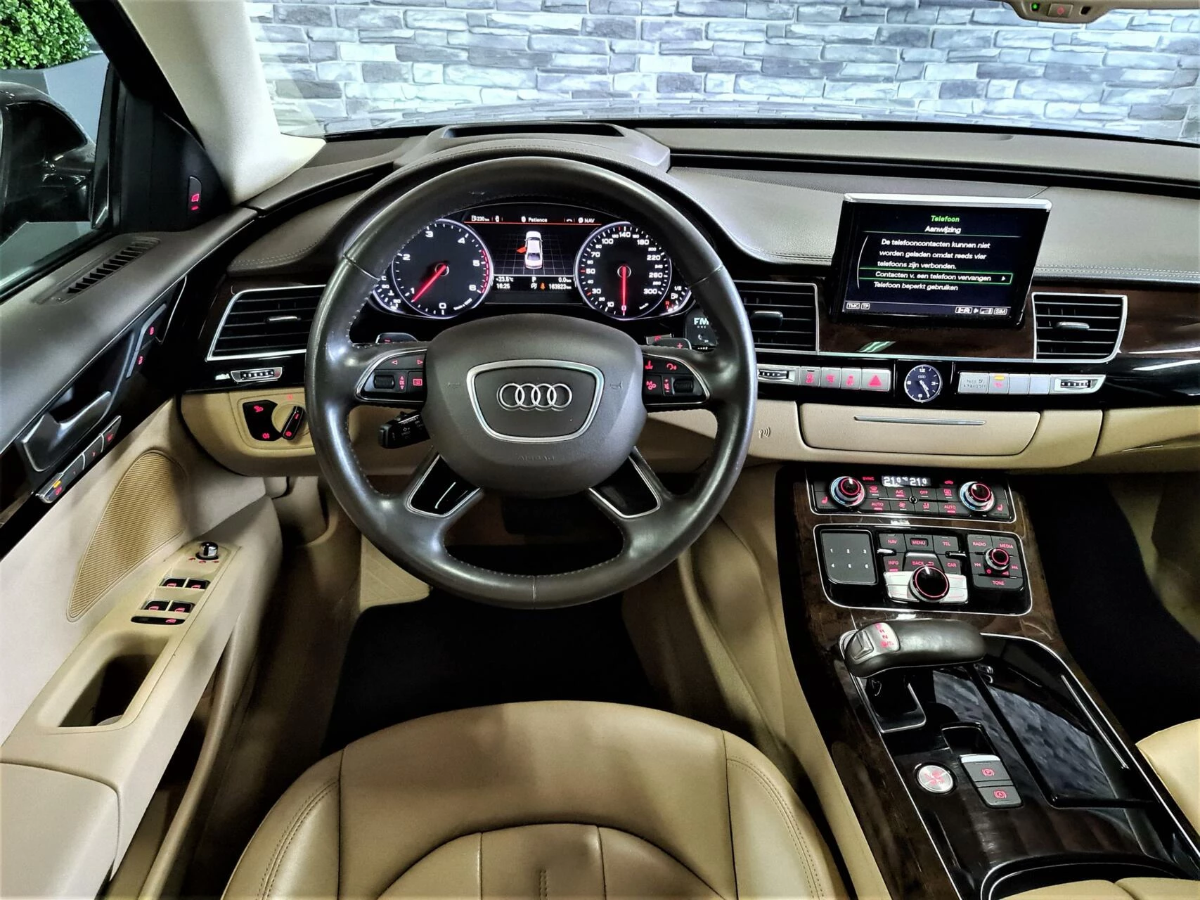 Hoofdafbeelding Audi A8