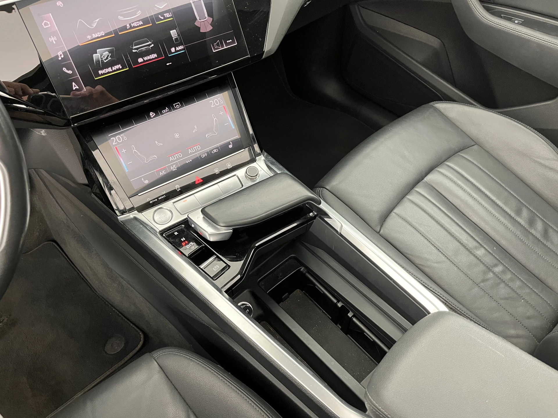 Hoofdafbeelding Audi e-tron