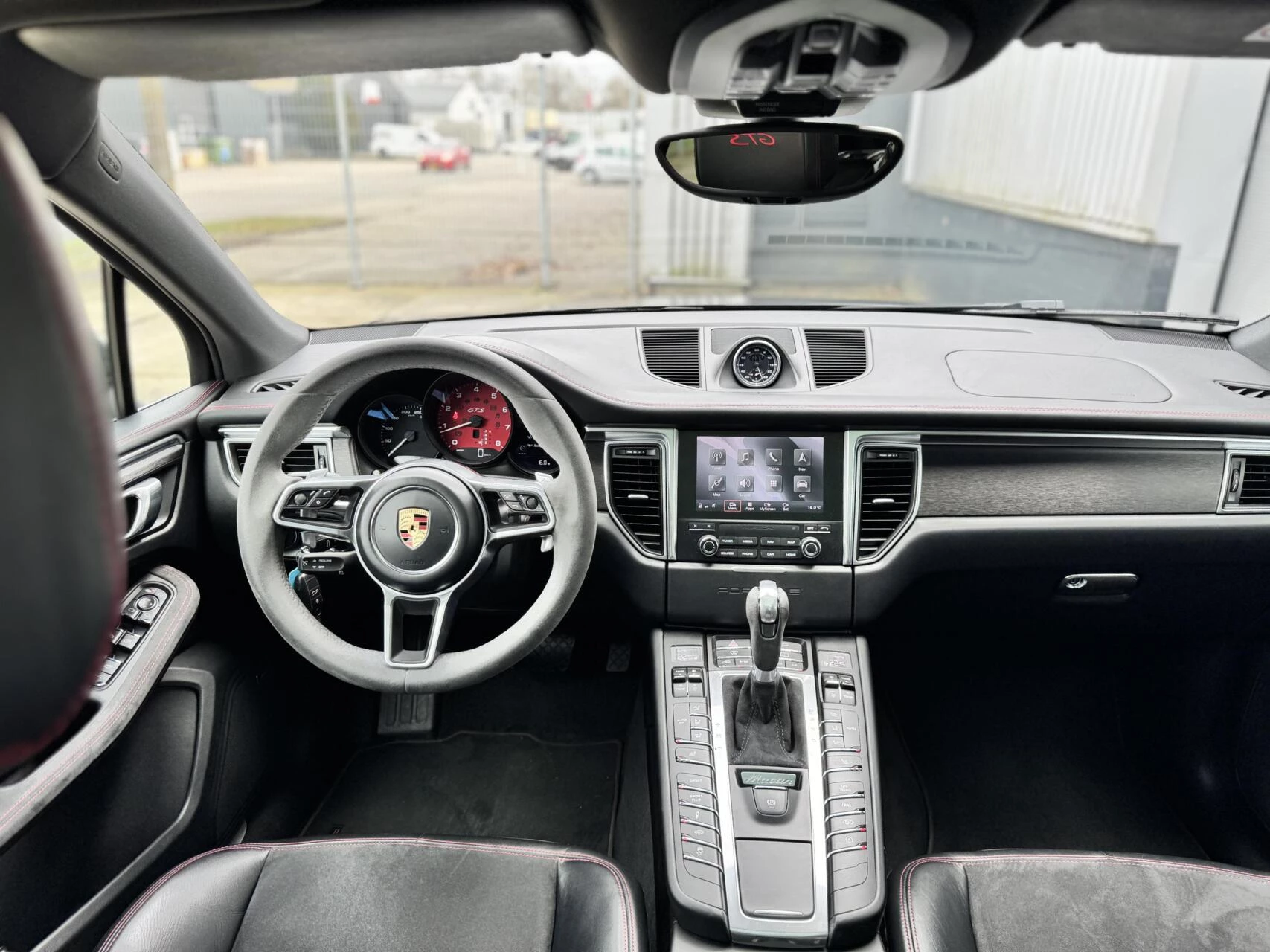 Hoofdafbeelding Porsche Macan