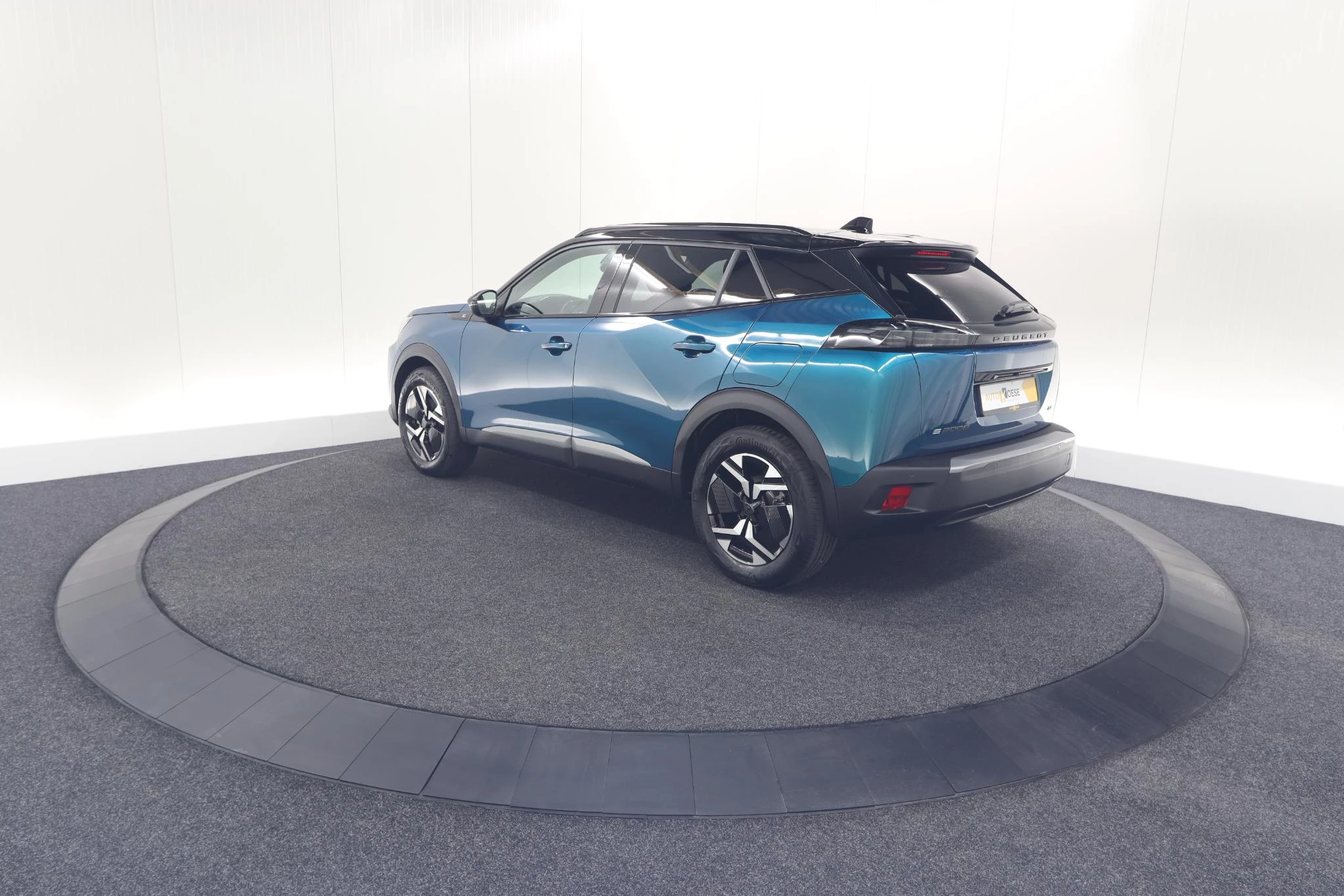 Hoofdafbeelding Peugeot e-2008