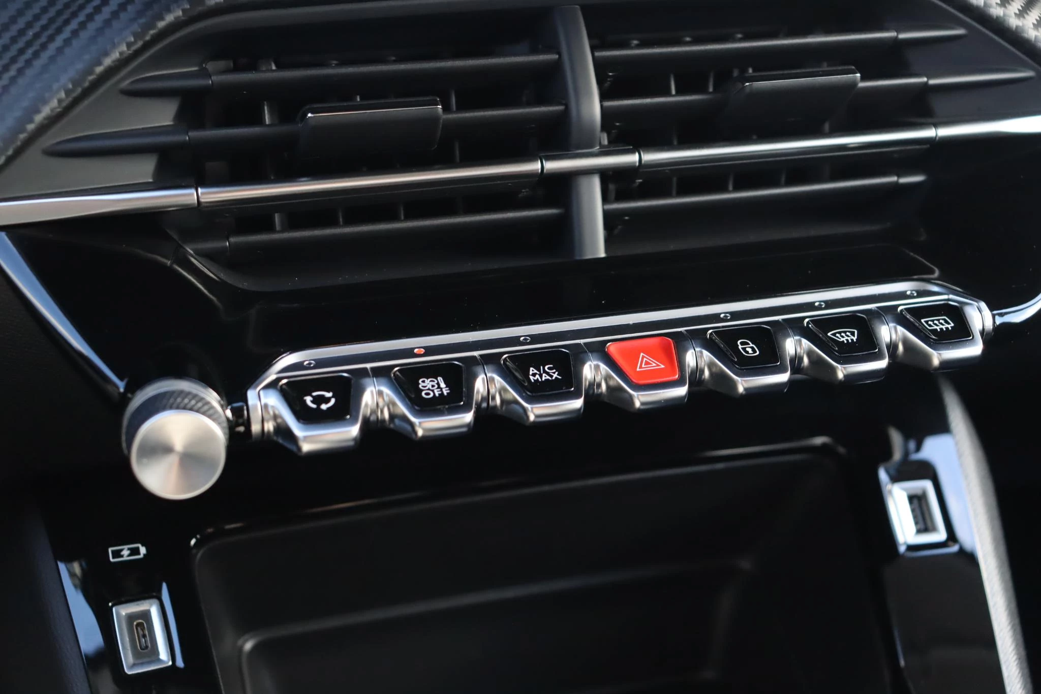 Hoofdafbeelding Peugeot e-208