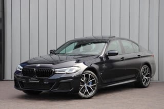 BMW 5 Serie 530e High Executive | M-sport | Schuifdak | Sfeerverlichting | Nappa-leder | Trekhaak | Virtual | NL-auto 2021.