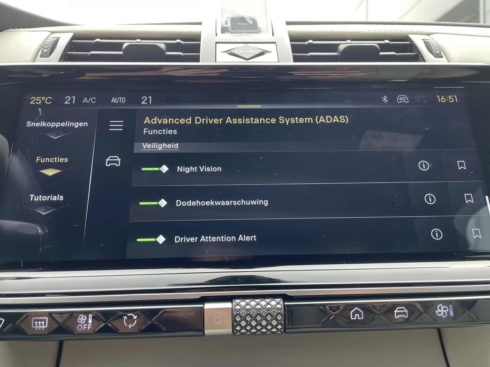 Hoofdafbeelding DS DS 7