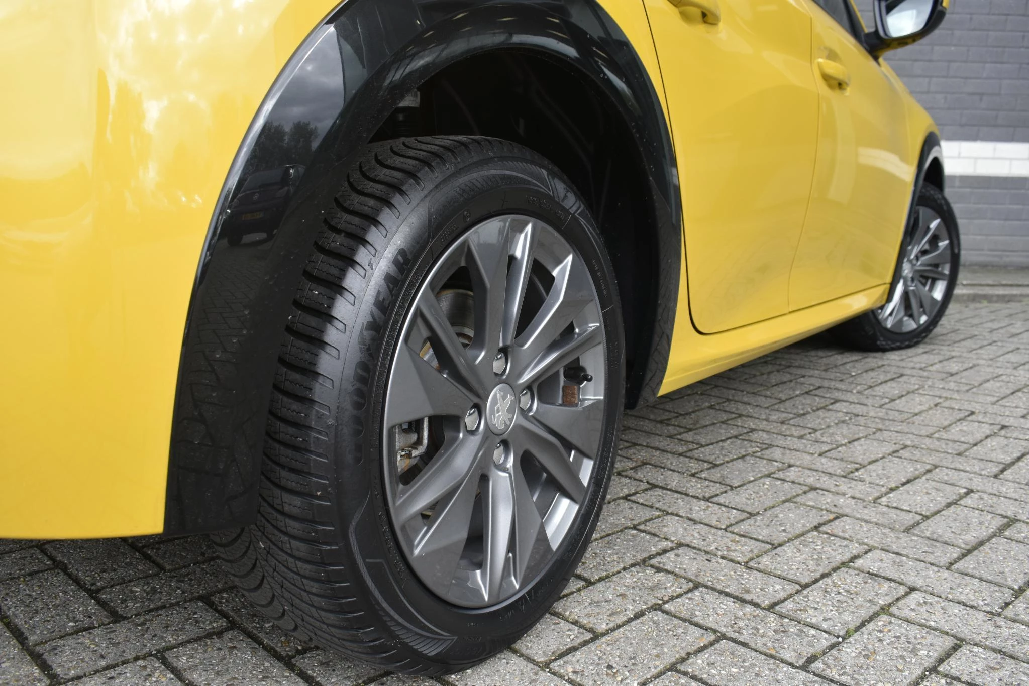 Hoofdafbeelding Peugeot e-208