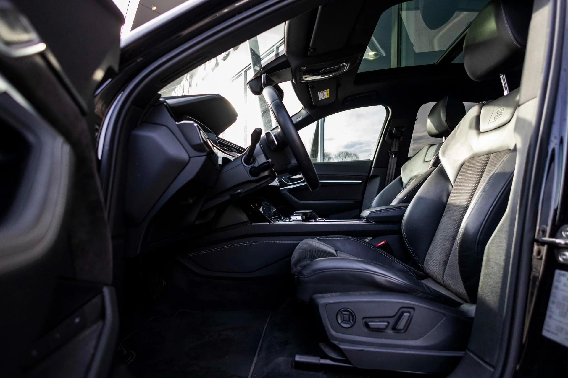 Hoofdafbeelding Audi e-tron